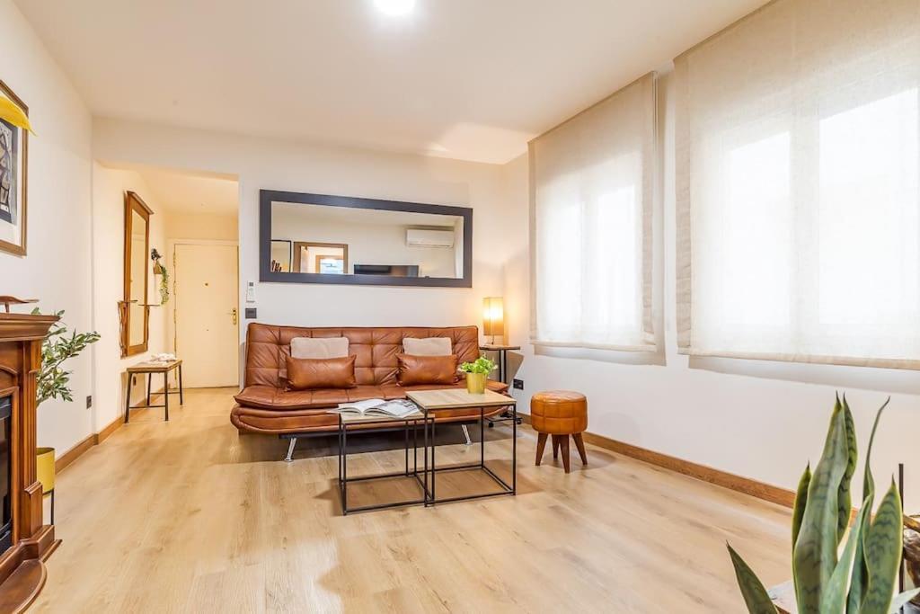 Apartamento Reformado Y Tranquilo Junto A Gran Via Madrid Exterior photo